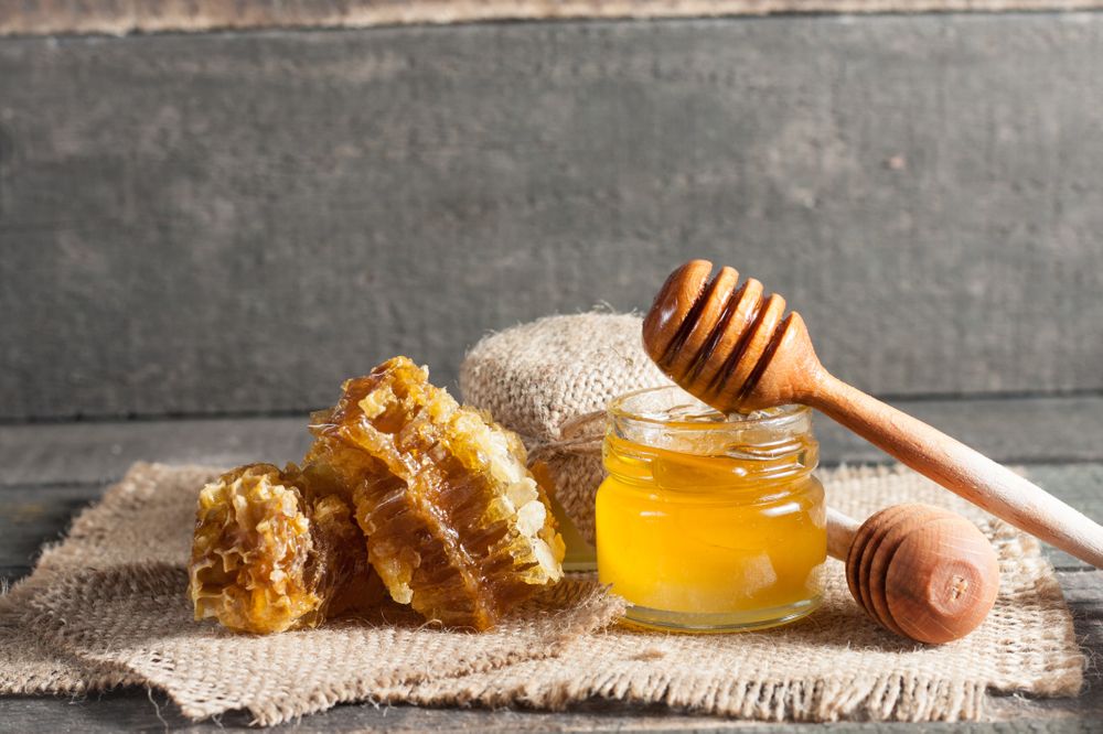 Honey 101: Nutrition Facts, Health Benefits, Types, and More