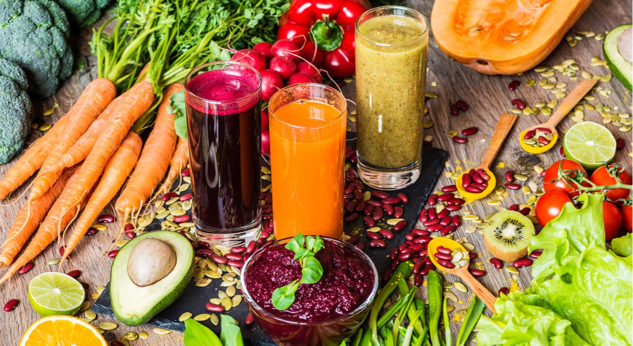 https://www.healthifyme.com/blog/wp-content/uploads/2022/01/Juices-for-weight-loss-1.jpg