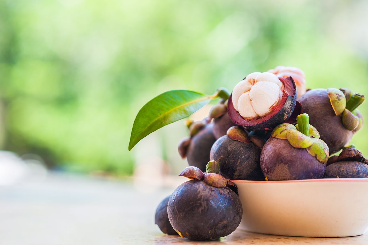 Mangosteen Health Benefits Side Effects Uses HealthifyMe