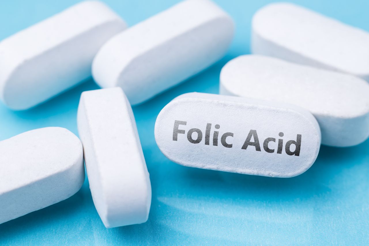 Folic Acid Benefits Side Effects And Uses HealthifyMe