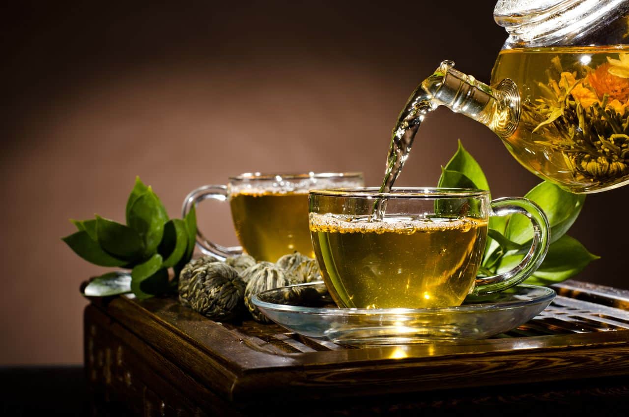 Side Effects Of Green Tea - Expert's Guide - Blog - HealthifyMe