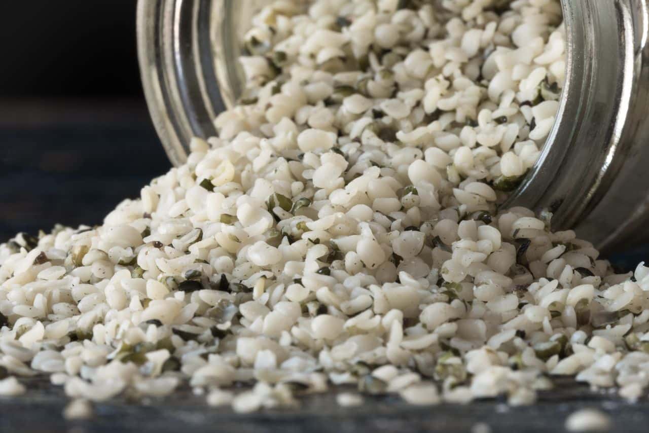 Hemp Seeds Are Ridiculously Healthy: Start Cooking with Them