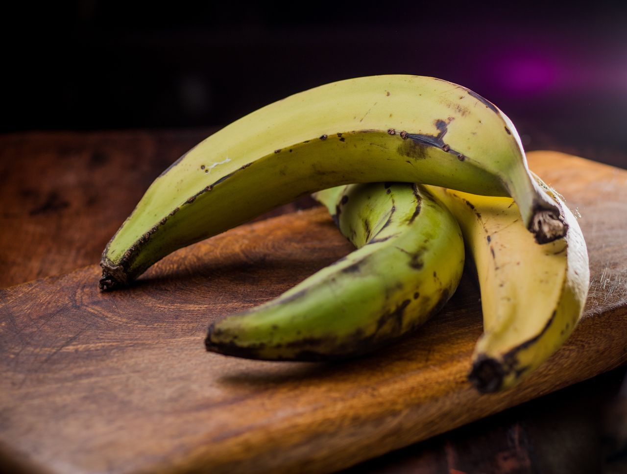 Plantains The Banana Lookalike And Its Health Benefits HealthifyMe