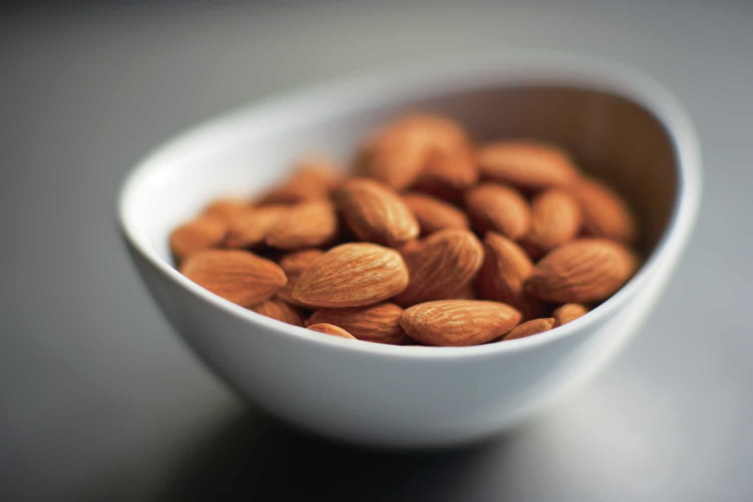 Weight Management: Breaking intermittent fasting with nutritious foods like almonds